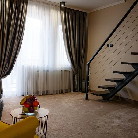 Riverside Boutique Hotel 4*