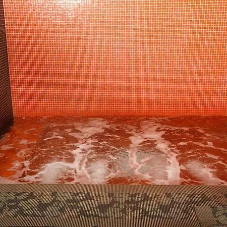 Riverside Boutique 酒店