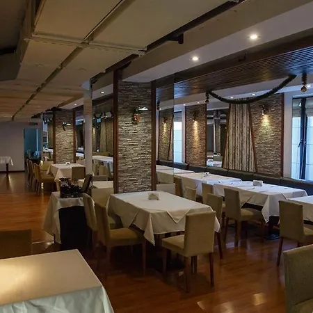 Riverside Boutique 酒店