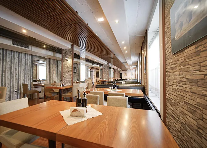 Riverside Boutique מלון