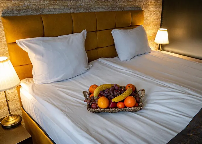 מלון Riverside Boutique