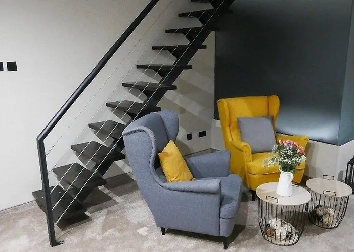 Riverside Boutique בנסקו