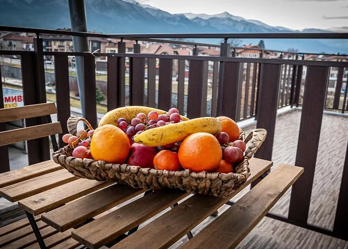 Riverside Boutique בנסקו