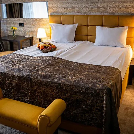 Riverside Boutique Otel