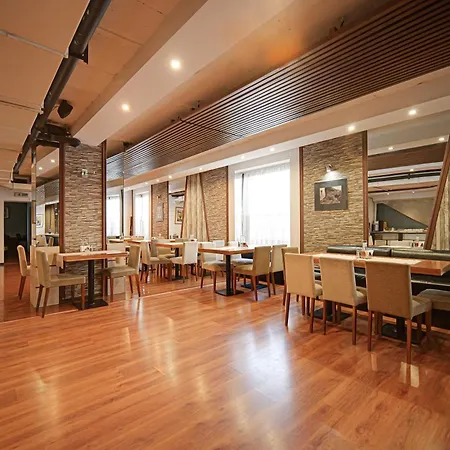 бутик ривърсайд