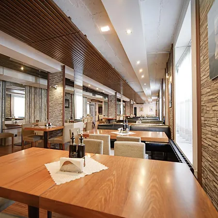 Riverside Boutique Otel