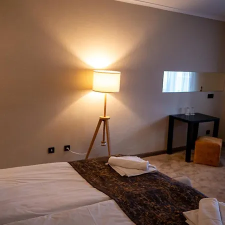 Riverside Boutique 4* 반스코