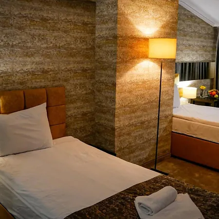 бутик ривърсайд