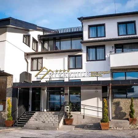 Riverside Boutique 4*