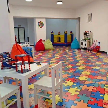 Хотел бутик ривърсайд 4*