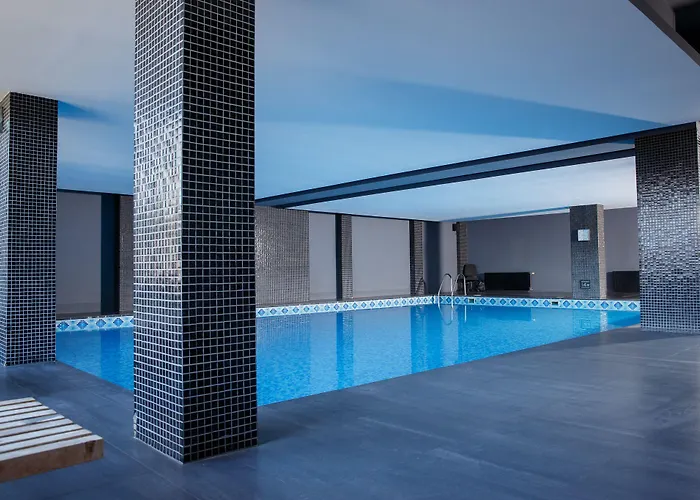 Riverside Boutique Отель