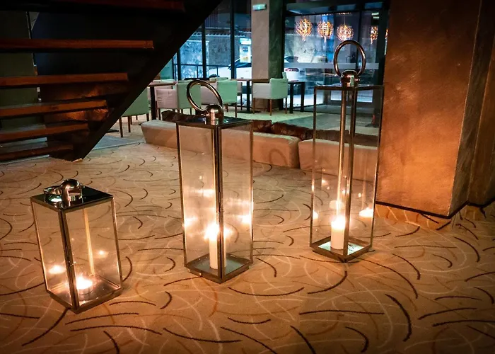 Riverside Boutique Отель