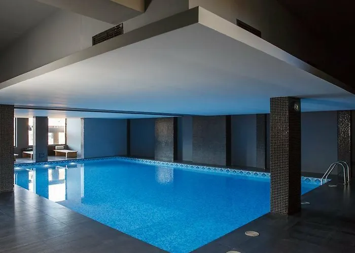 Отель Riverside Boutique